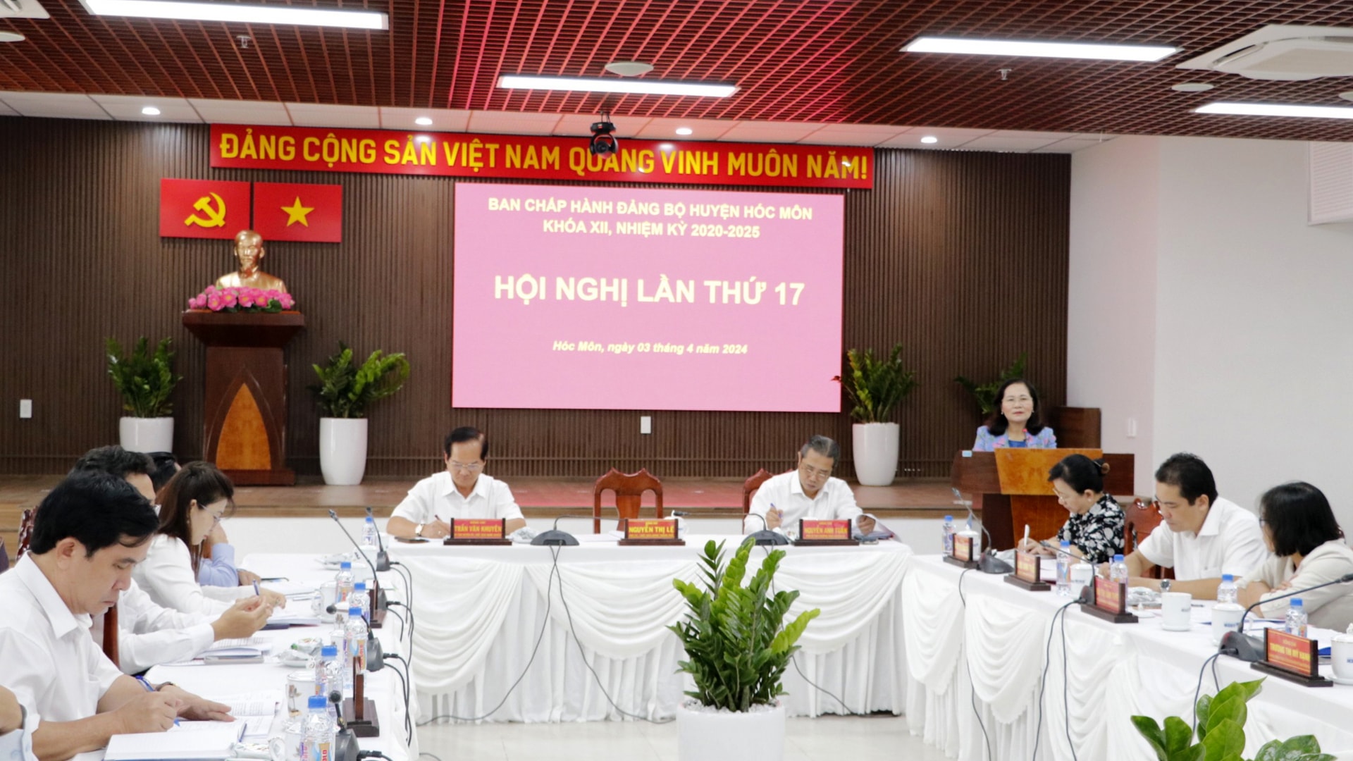 Quang cảnh hội nghị. Ảnh: NGÔ BÌNH