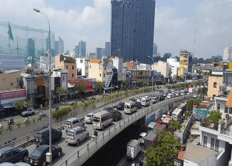 TP.HCM yêu cầu rà soát hệ thống đường địa phương, đường giao thông nông thôn nhằm bảo đảm an toàn giao thông, đặc biệt là các nút giao thông, công trình.
