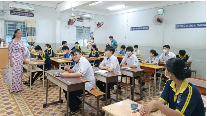 Học sinh tham dự Kỳ thi tuyển sinh lớp 10 công lập năm học 2023-2024