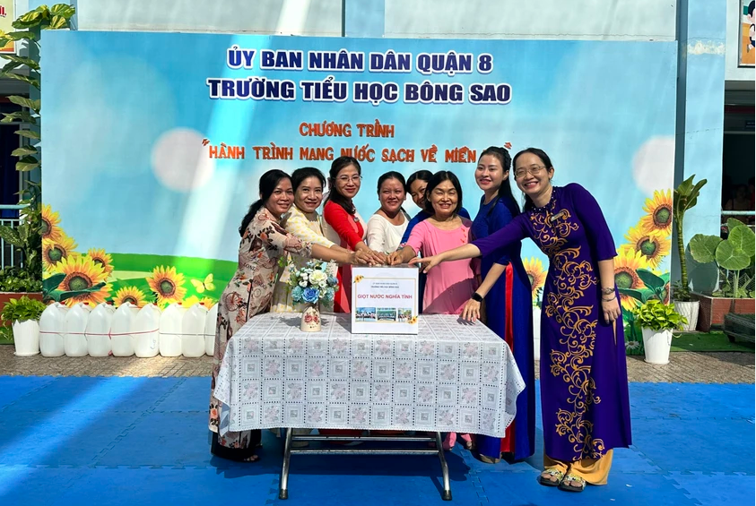 Trường Tiểu học Bông Sao tổ chức chương trình