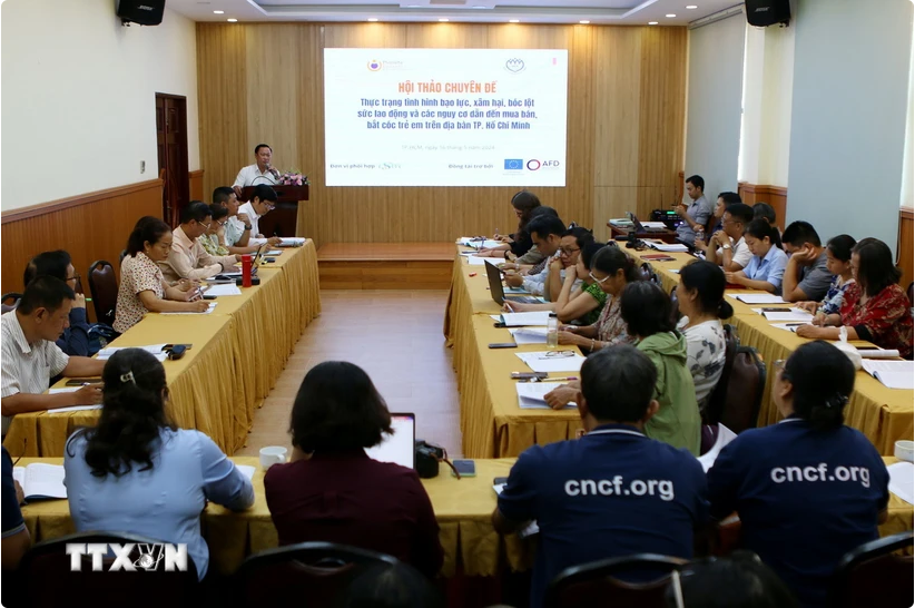 Quang cảnh hội thảo về tình hình bóc lột, xâm hại trẻ em trên địa bàn Thành phố Hồ Chí Minh. (Ảnh: Thanh Vũ/TTXVN)