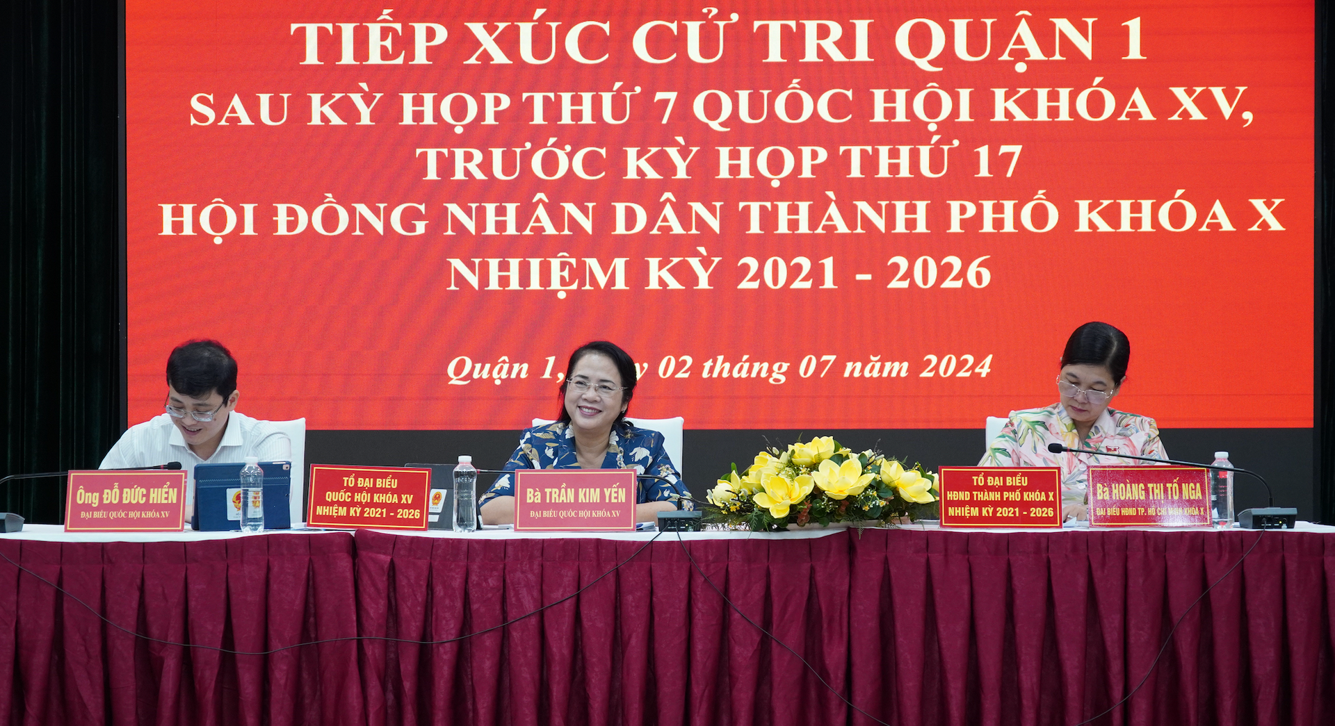 Các đại biểu tiếp xúc cử tri quận 1