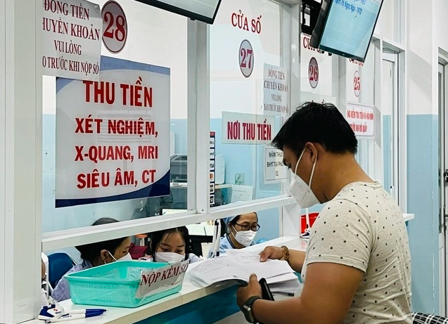 Lương cơ sở tăng nên giám đốc các bệnh viện tự chủ 