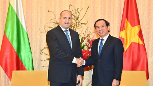 Tổng thống Cộng hoà Bulgaria thăm, làm việc tại TPHCM