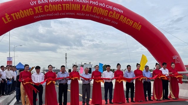 Thông xe cầu Rạch Đỉa nối quận 7 và huyện Nhà Bè