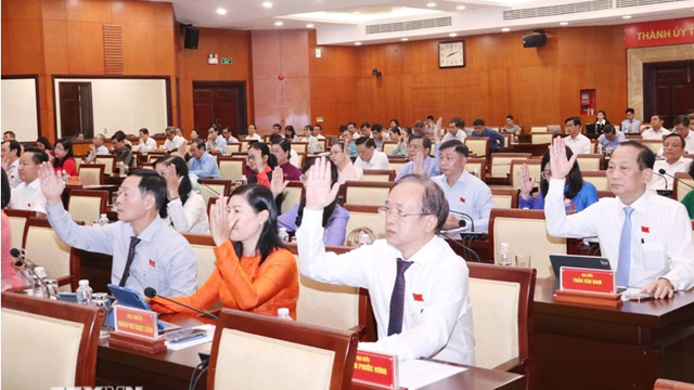 Thông qua 51 nghị quyết xây dựng và phát triển Thành phố Hồ Chí Minh