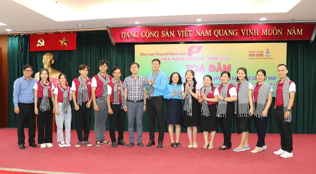 Các chiến sĩ tham gia hành trình