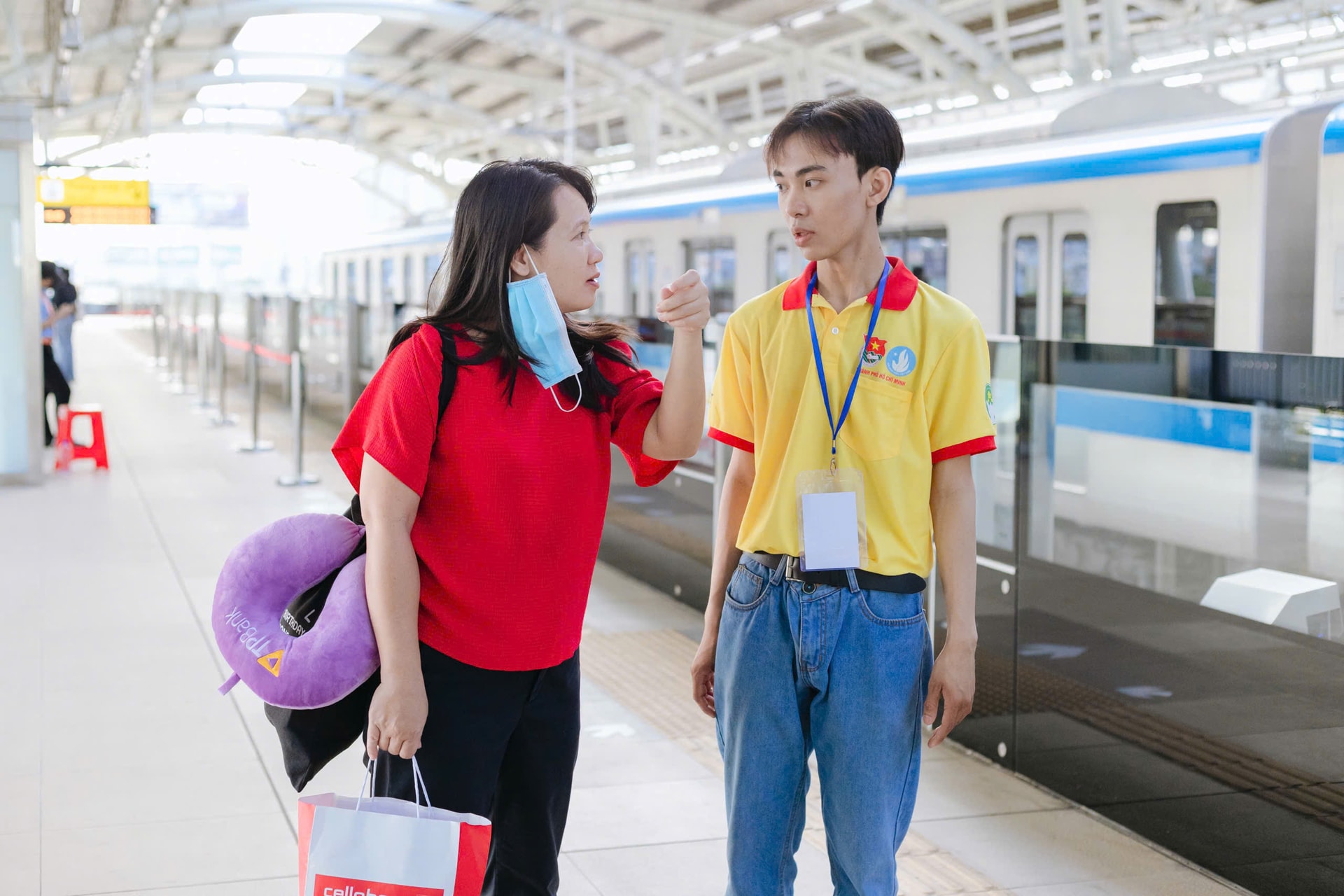 TP. HCM: Hơn 1.000 tình nguyện viên đồng hành cùng người dân trải nghiệm tuyến Metro số 1 - Ảnh 1