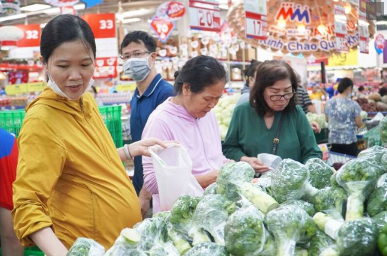 TPHCM tăng cường công tác kiểm tra an toàn thực phẩm. Ảnh: Hạ Mây