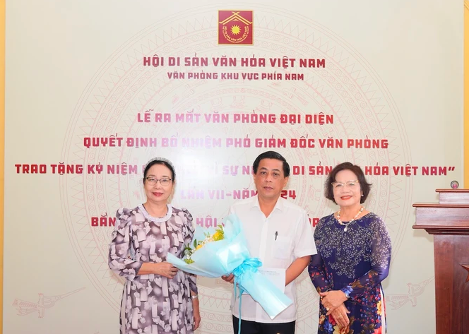 Ông Trần Vũ Bình giữ chức Phó Giám đốc Văn phòng Đại diện Hội DSVH Việt Nam khu vực phía Nam. Ảnh: Ngọc Hân