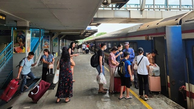 Còn khoảng 6.000 vé tàu Tết từ TP.HCM đi Hà Nội