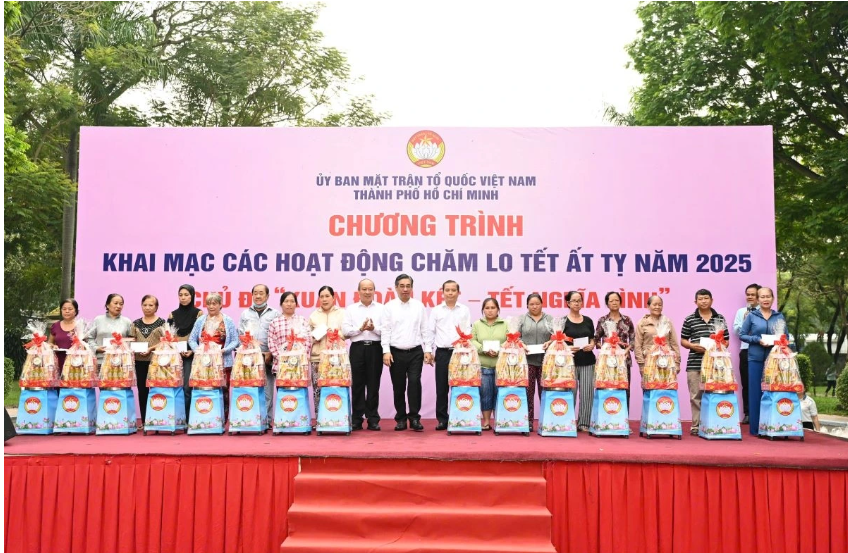 Chương trình sẽ chăm lo hơn 200.000 suất quà cho các hộ khó khăn, với tổng kinh phí hơn 110 tỷ đồng (ảnh: L.H)